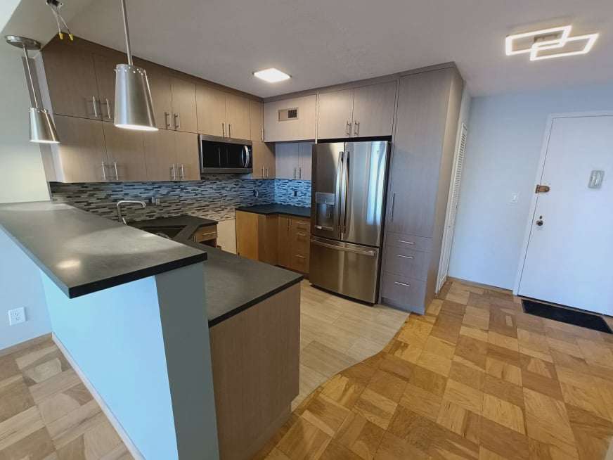 THESQUARE.NYC residential project photograph 7